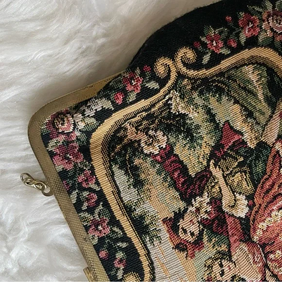 VINTAGE VICTORIAN TAPESTRY CLUTCH